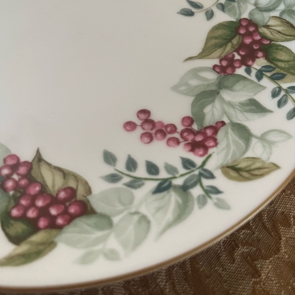Restoration Hardware ‘Festive Berry’ Pattern Dishes (5) - Picture 2 of 4